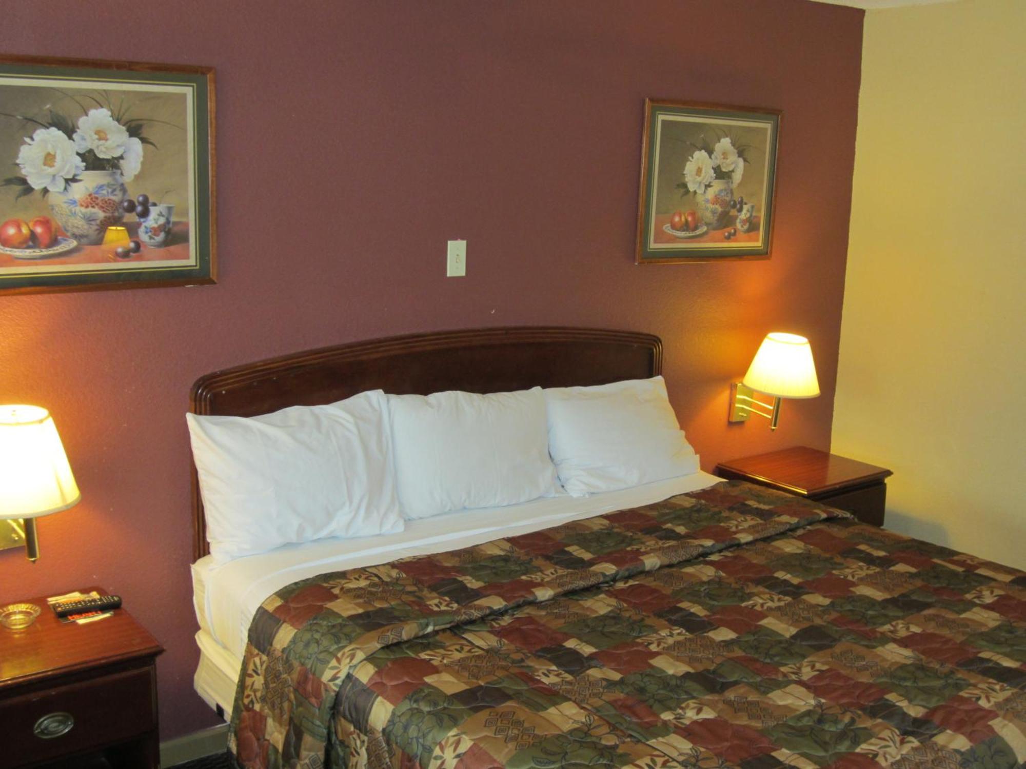 First Western Inn - Fairmont City מראה חיצוני תמונה