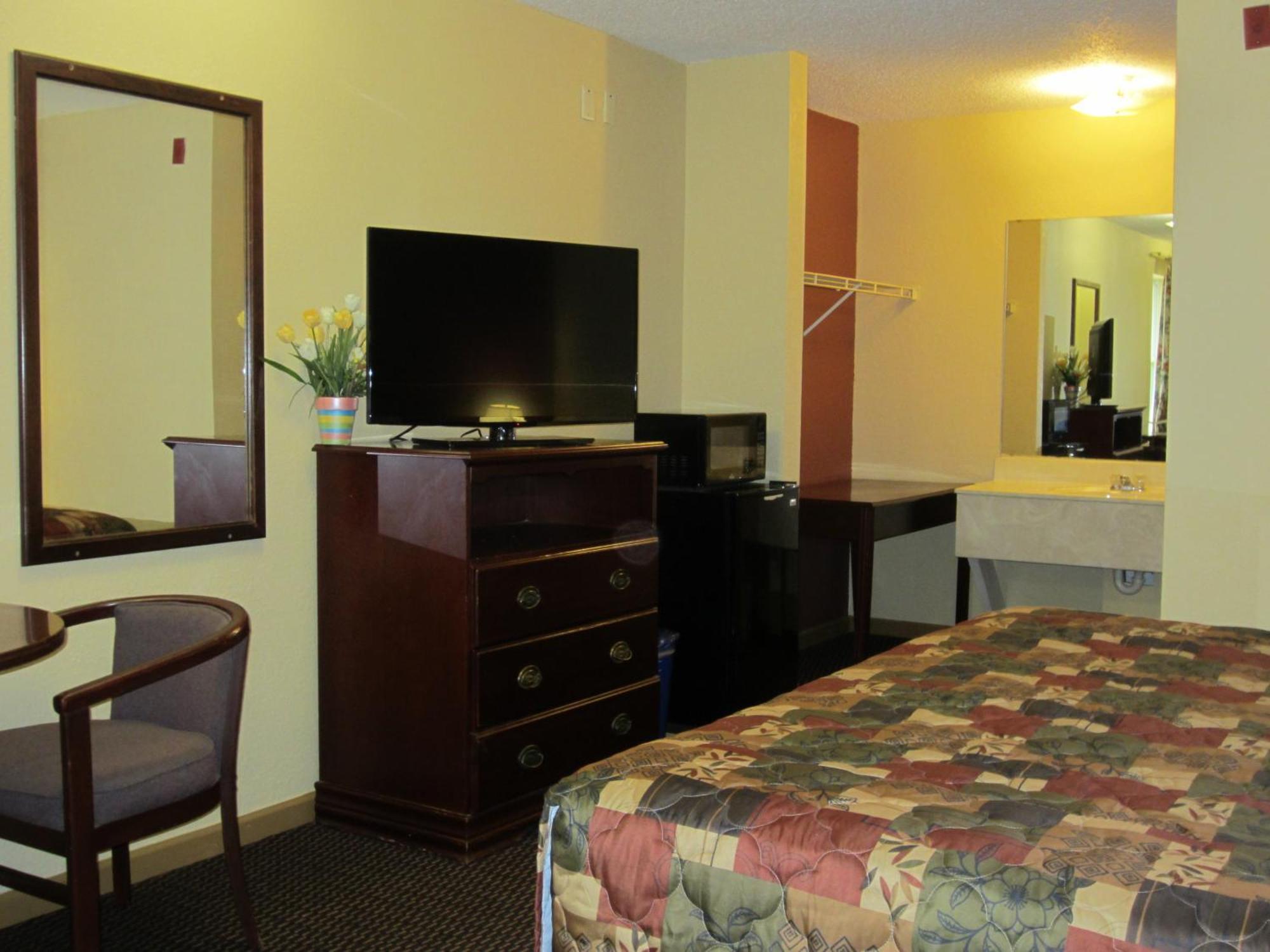 First Western Inn - Fairmont City מראה חיצוני תמונה