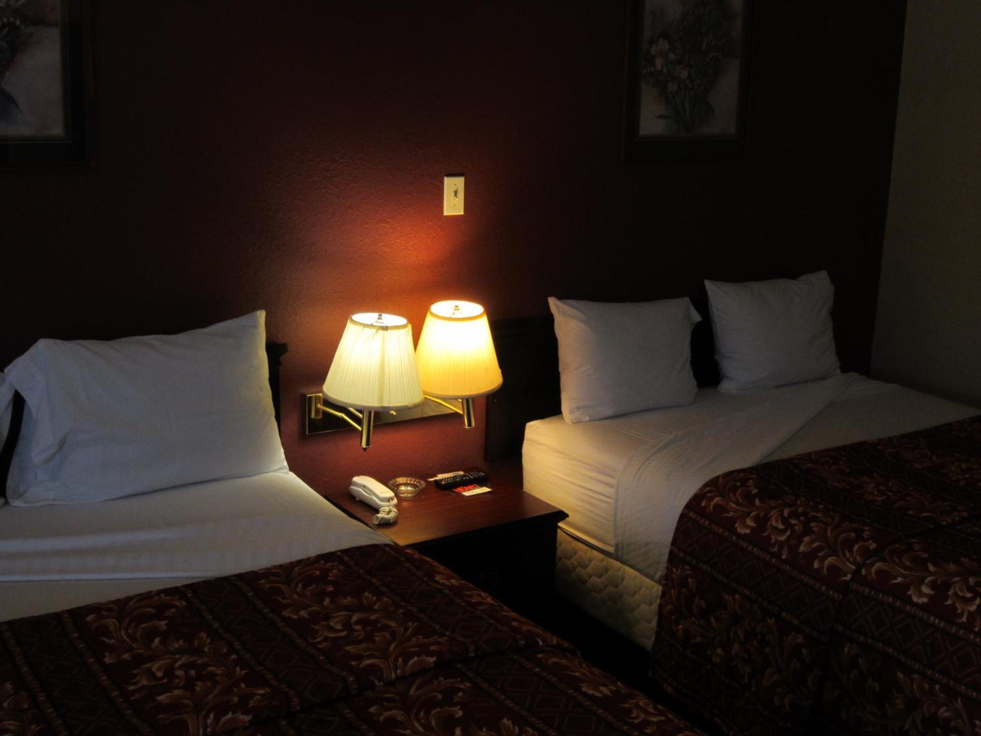 First Western Inn - Fairmont City חדר תמונה